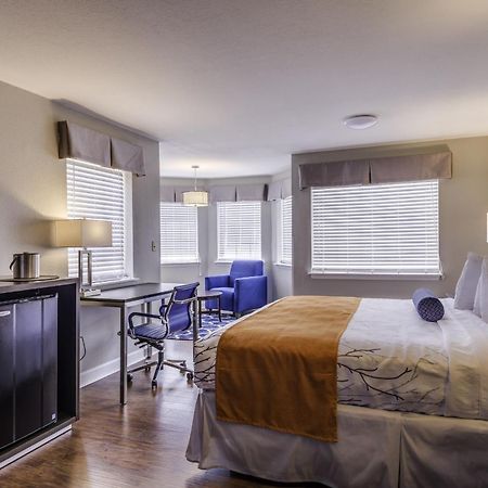 Guesthouse Inn & Suites Лексингтън Стая снимка